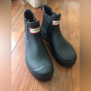 Black hunter Chelsea boots